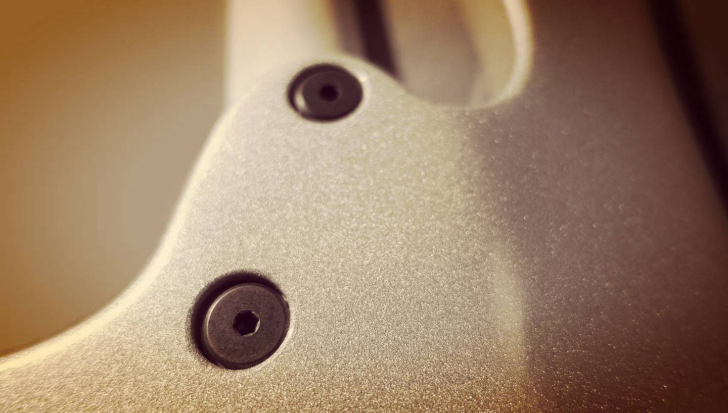 Machine-bolt neck connection