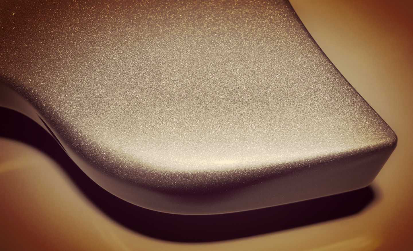 Wing contour detail